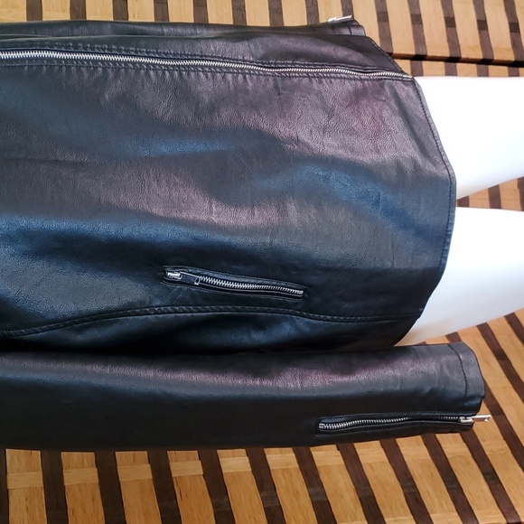 NWT!! $120 msrp Lane Bryant faux leather moto jacket - Picture 10 of 16
